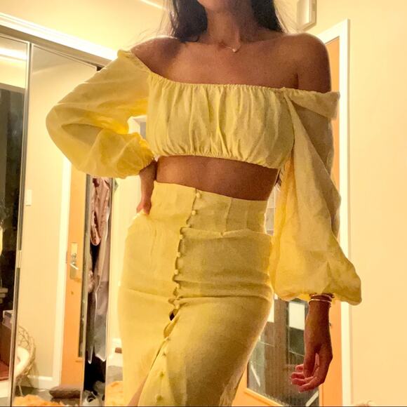 kourt 2 piece Midi Skirt and Rouched Crop Top NWT Size XS Pastel Yellow - Picture 10 of 11